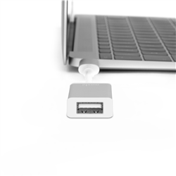 USB-C-USB-Adapter-006_side_with_MB.jpg